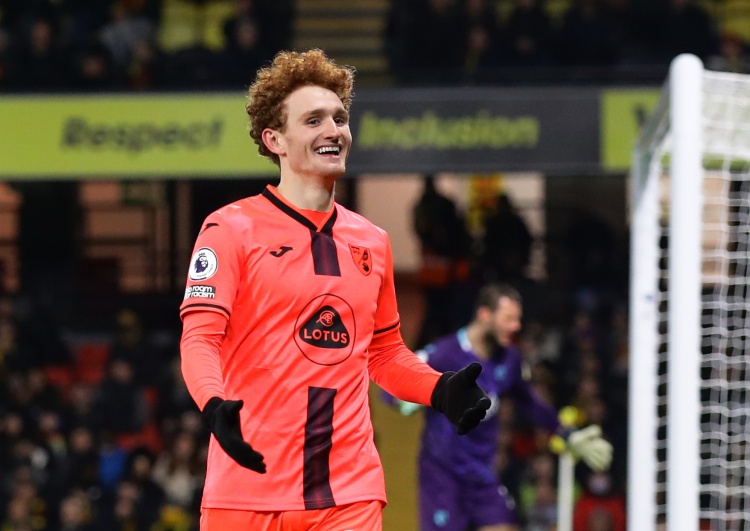 乐鱼app-记者：萨金特与诺维奇关系彻底破裂，随二队训练等待转会多伦多